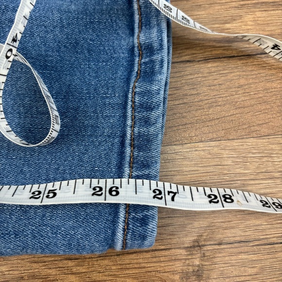 Tommy Bahama Tema Indigo Tweets Slim Boyfriend Jeans Embroidered Parrot - Picture 10 of 11